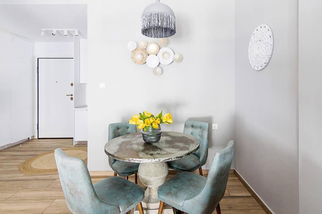 Bright Apartment For 6 Ppl In 아테네 외부 사진
