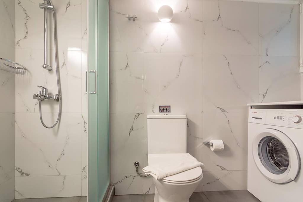 Bright Apartment For 6 Ppl In 아테네 외부 사진