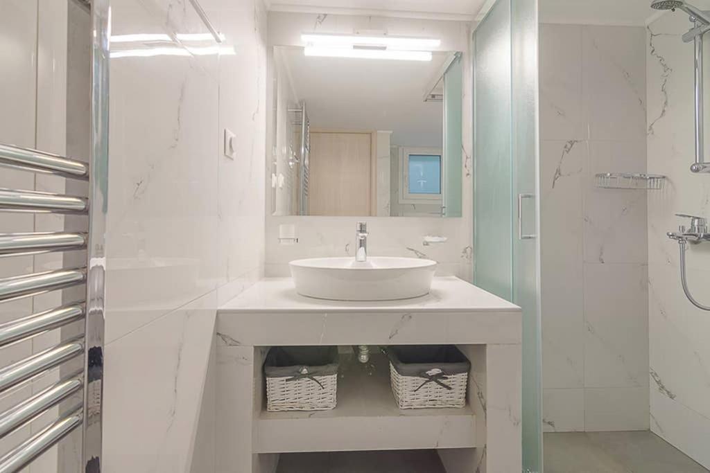 Bright Apartment For 6 Ppl In 아테네 외부 사진